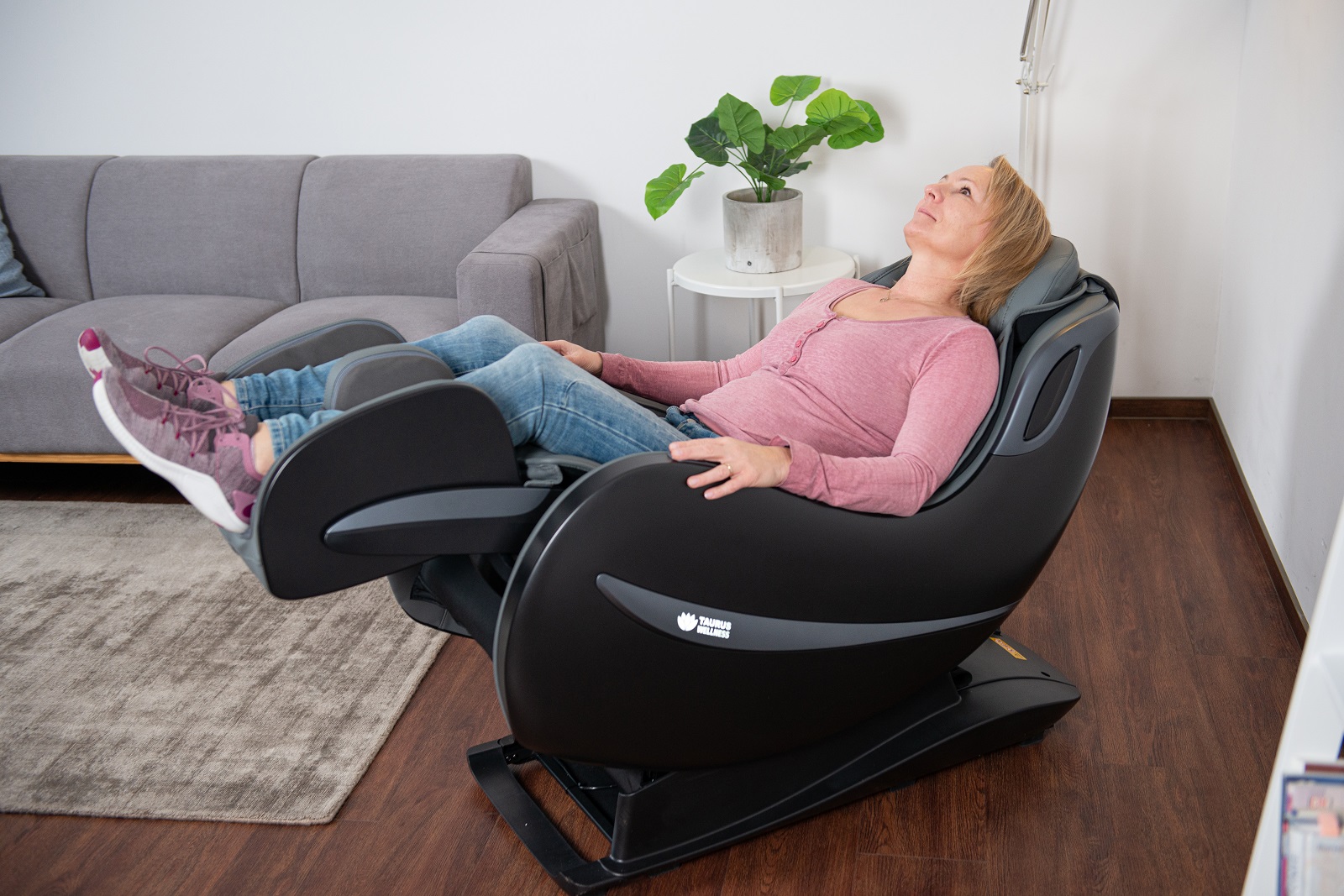 Brookstone rock and cheap recline massage chair